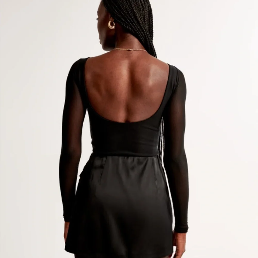 Abercrombie & Fitch- Black Long Sleeve Bodysuit - Picture 4 of 5